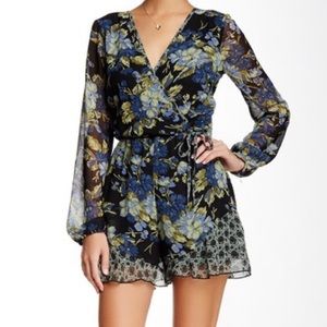 🦋 Band of Gypsies Navy Romper • Medium